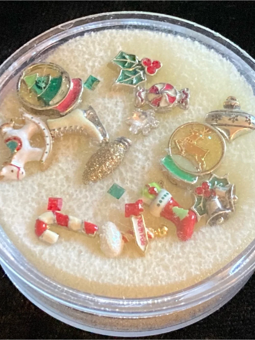 Origami Owl Christmas Floating Charm Set - Red Green Gold Silver